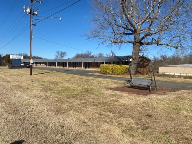 Andy Griffith Parkway Inn Mount Airy Εξωτερικό φωτογραφία